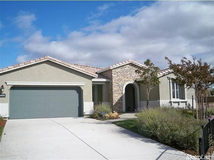 1st image of 4026 Parkland Way