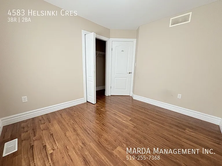 4583 Helsinki Cres — Photo 15