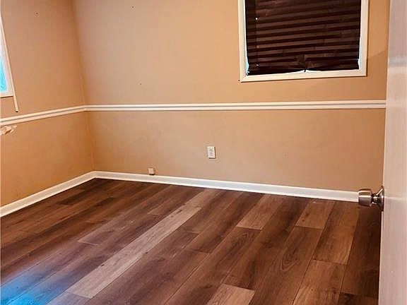 5th image of 2933 Highbrook Ct