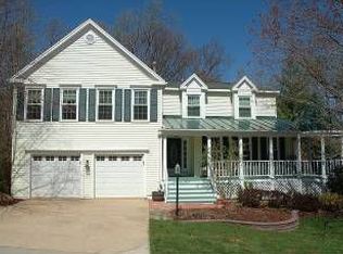 7803 Lobelia Ln, Springfield, VA 22152