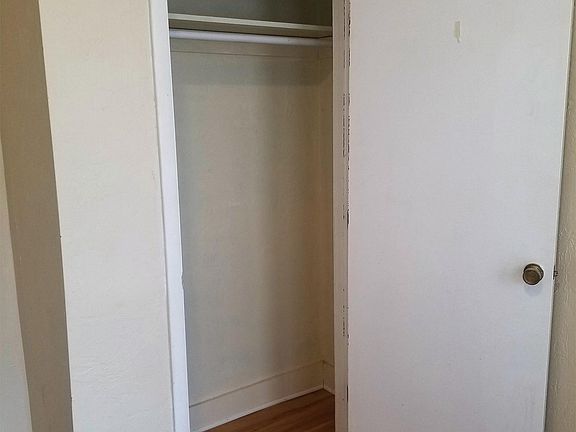 3rd image of 260 Washington St APT 6
