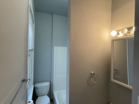 3rd image of 115 Main St APT 7