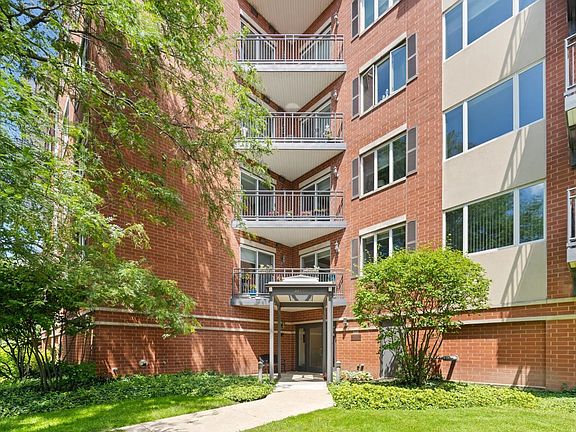 2nd image of 2601 Central St Unit 305