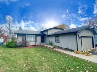 33267 N Eastwood Rd, Grayslake, IL 60030