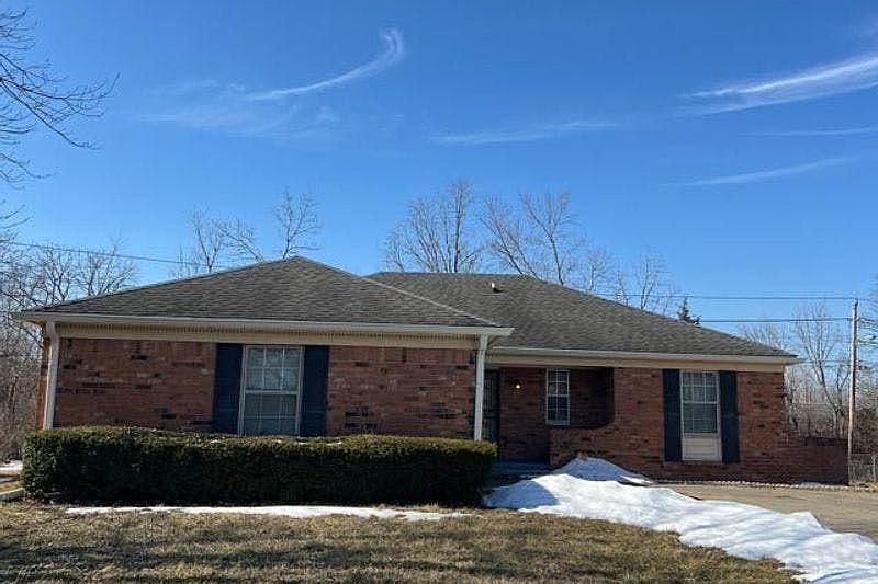 1st image of 3132 Acoma Dr