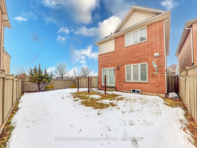 10 Gristone Cres #BASEMENT — Photo 17