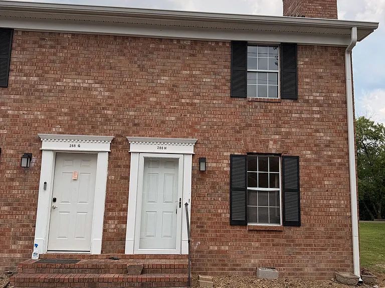 288 Donna Dr #H — Photo 1
