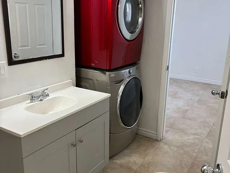 6121 Granada Cir — Photo 11