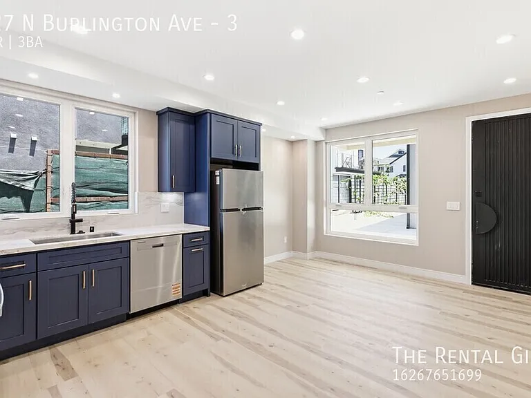 227 N Burlington Ave #3 — Photo 5