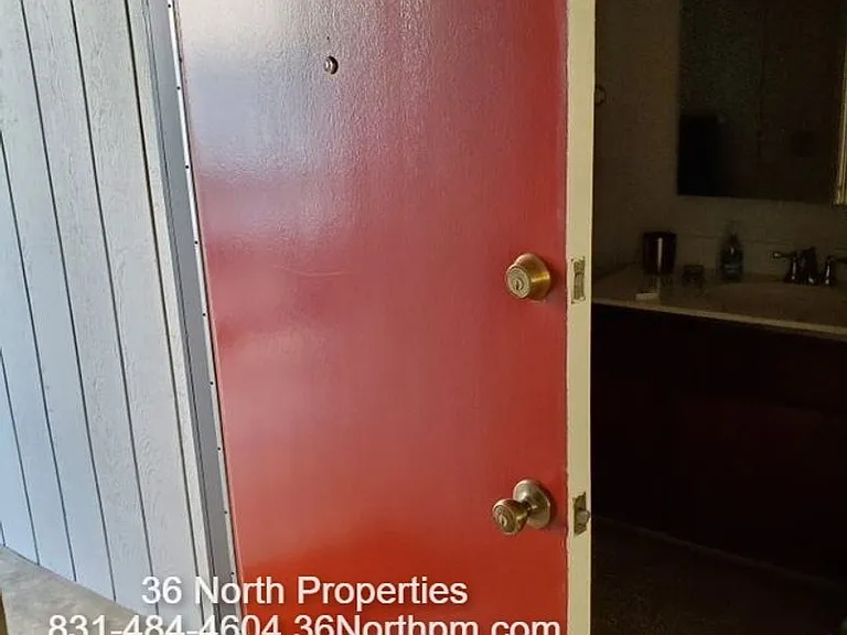 800 Parcel St — Photo 2