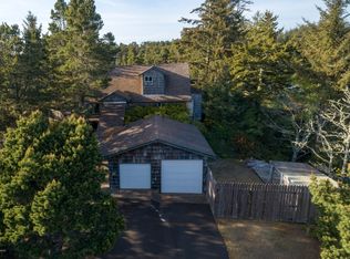 2101 NW Mokmak Lake Dr, Waldport, OR