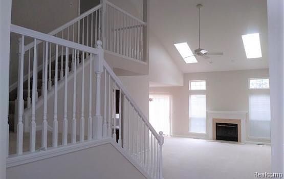 5th image of 283 Four Seasons Dr #1
