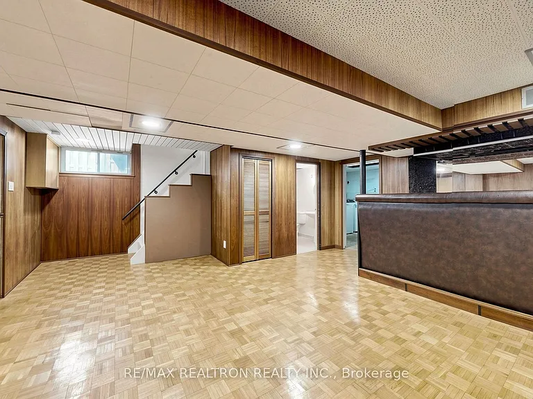 398 Connaught Ave — Photo 29