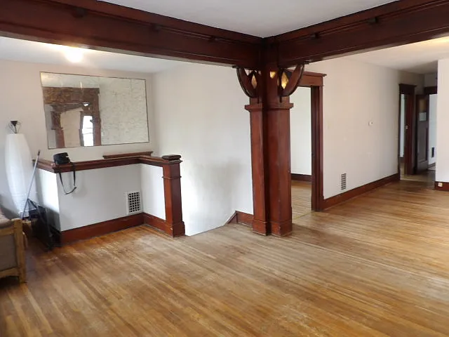 3 bed, 1300 sqft, $1,400 — Photo 2