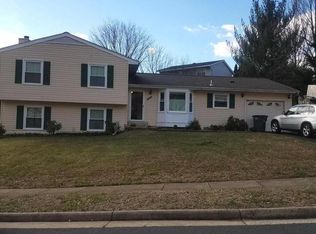 12409 Shallow Ford Ct, Herndon, VA 20170