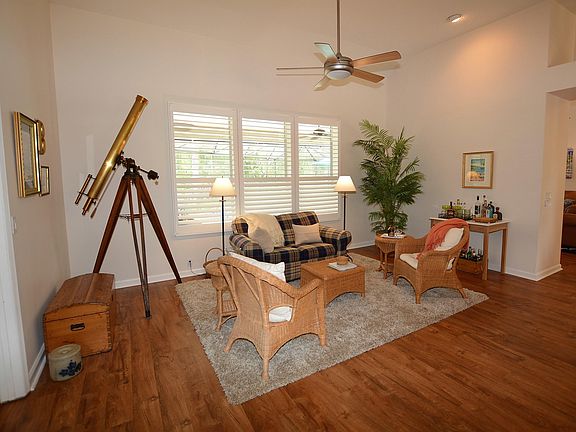 5th image of 400 CHIPLEY Place
