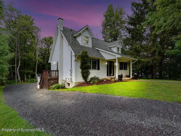 80 Honesdale Rd, Carbondale, PA 18407