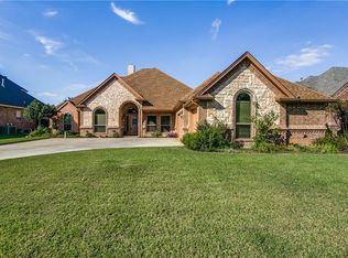 937 Thomas Crossing Dr, Burleson, TX 76028