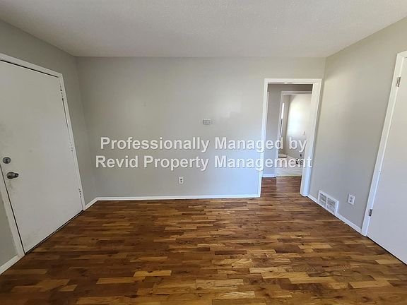 4th image of 4989 Wilburn Ave