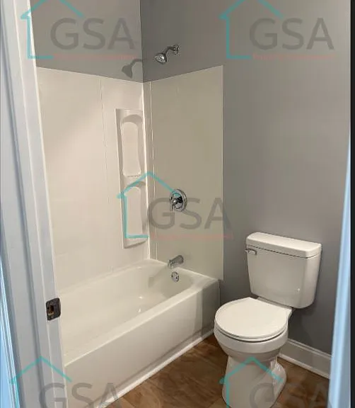 694 Saxon Ave — Photo 22