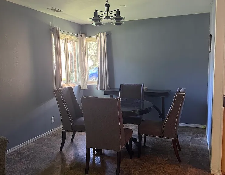 1703 W Freeman St — Photo 3