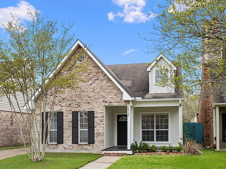 10735 Erin Vale Ave — Photo 1