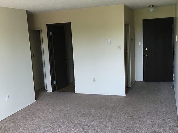 3rd image of 506 16th St #302