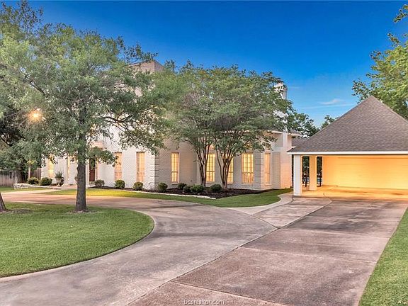 4th image of 1000 Sonoma Cir