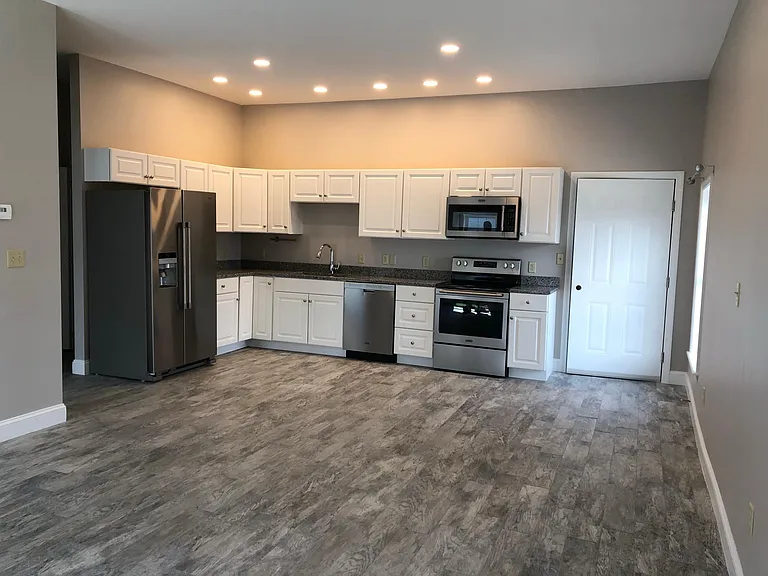 18 Water St #1 — Photo 1