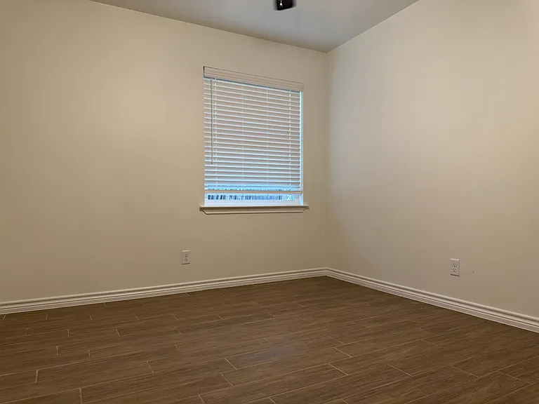 2303 Debra Cir — Photo 7