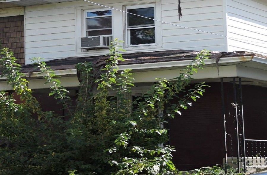 2nd image of 231 Park Ln