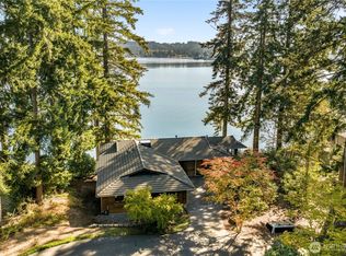 3773 Erlands Point Rd NW, Bremerton, WA 98312