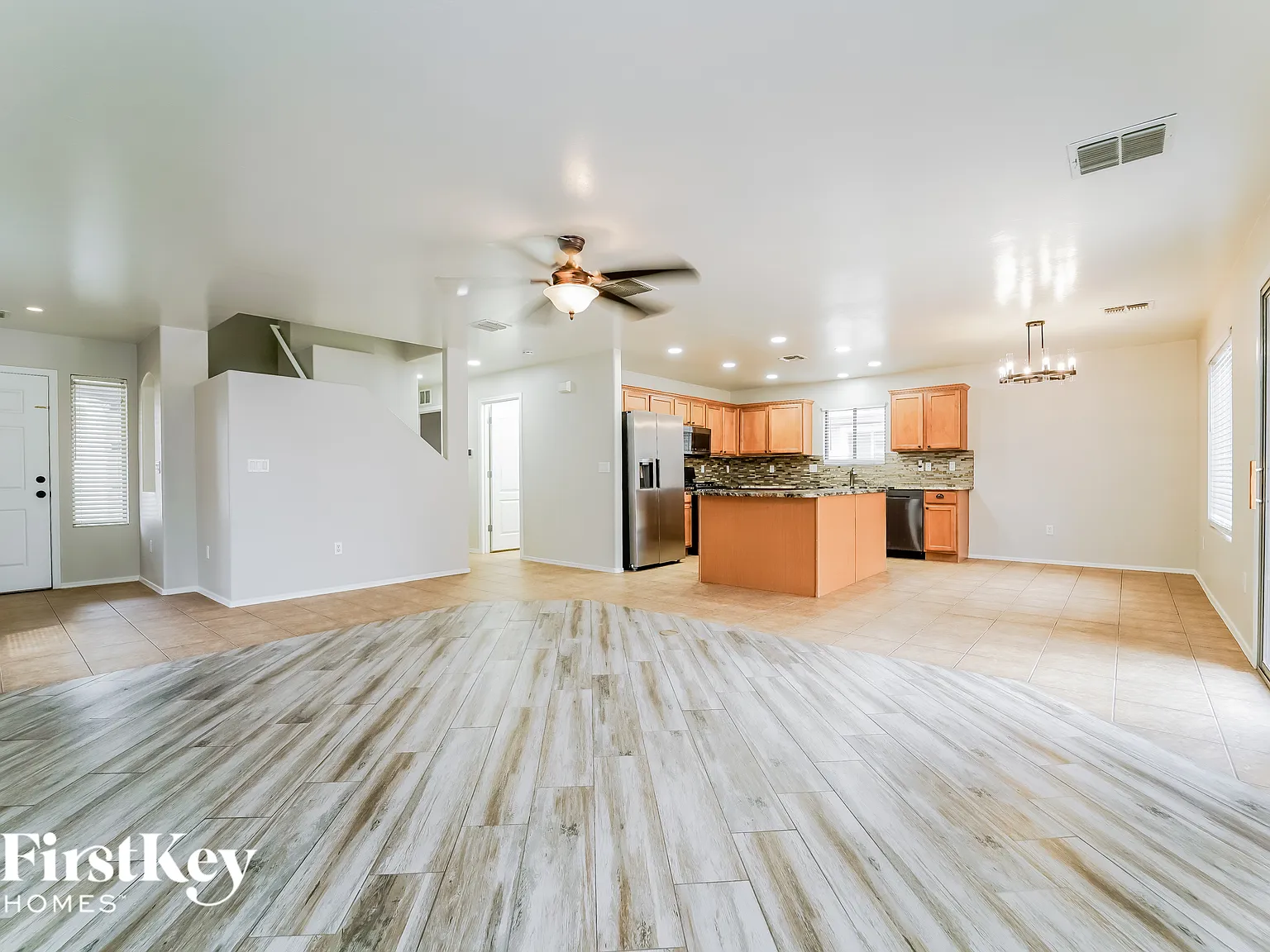 5 bed, 3.0 bath, 2271 sqft, $2,645 — Photo 2