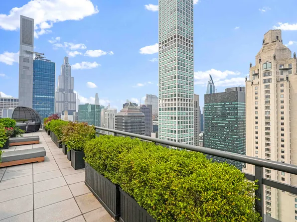 117 East 57th Street image 13 of 17