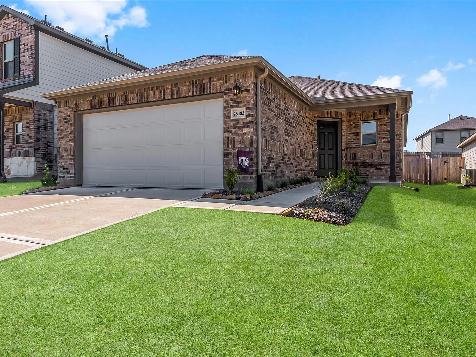 4 bed, 2.0 bath, 1452 sqft, $1,850 — Photo 3