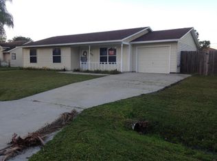 677 Munich St NW, Palm Bay, FL 32907