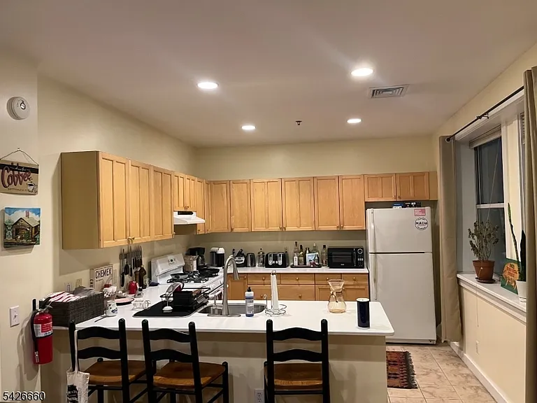 385 George St #2B — Photo 4