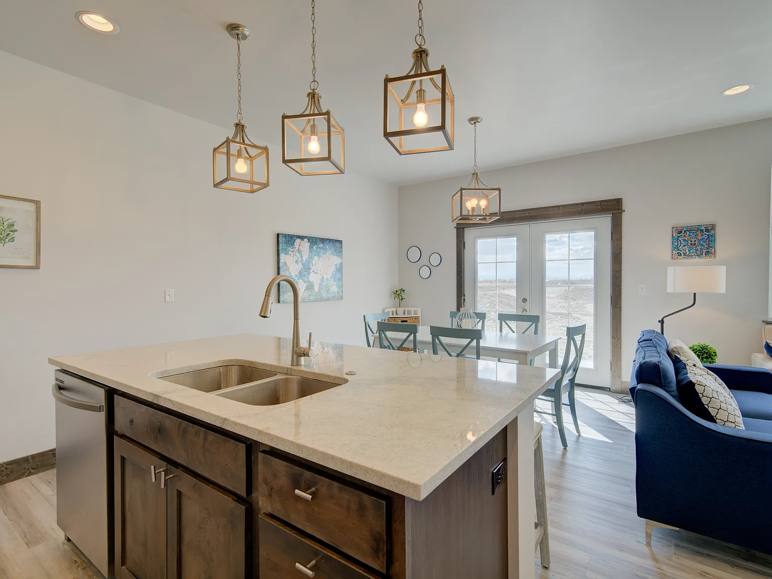 3 bed, 1660 sqft, $2,600 — Photo 2