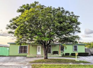 11035 SW 42nd Ter, Miami, FL 33165