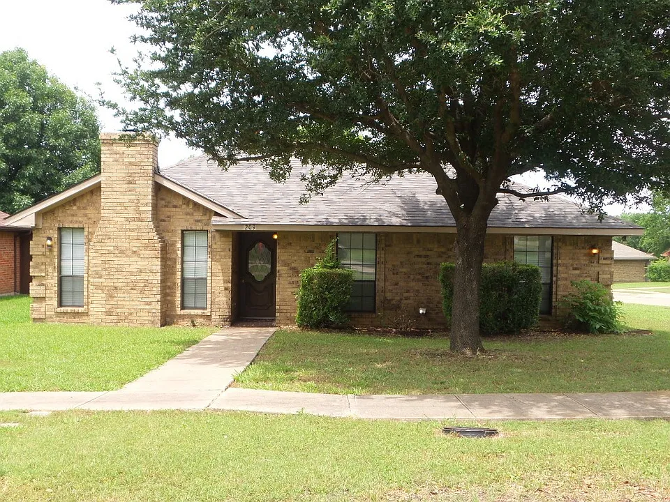209 N Cottonbelt Ave