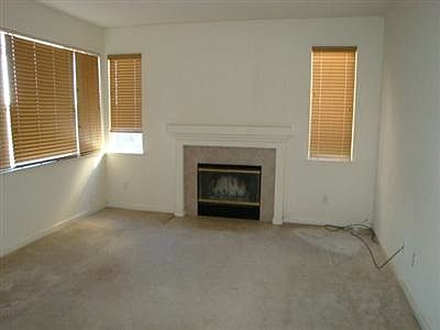 5th image of 323 Fairmont Ct