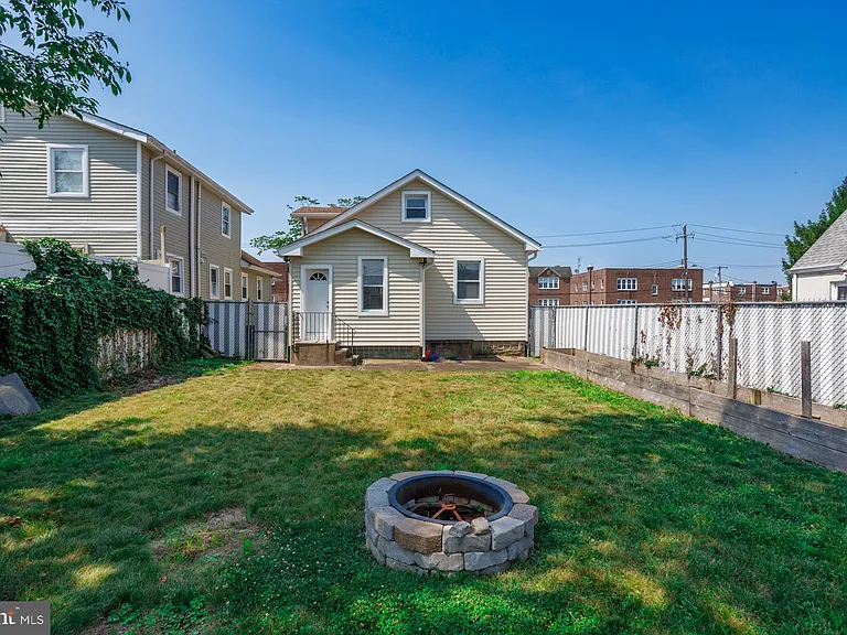 1213 Friendship St — Photo 27