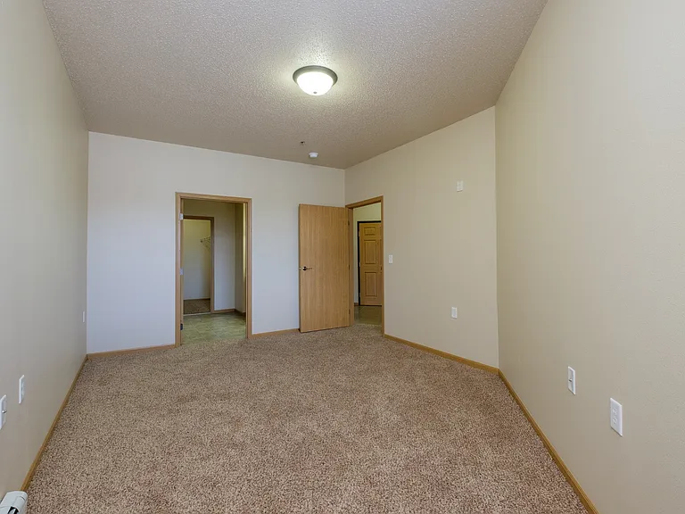 West Fargo, ND West Lake Apartments | Bedroom