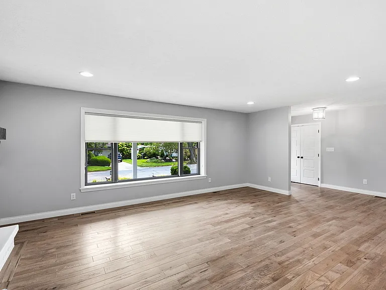 71 Forest Ave — Photo 13