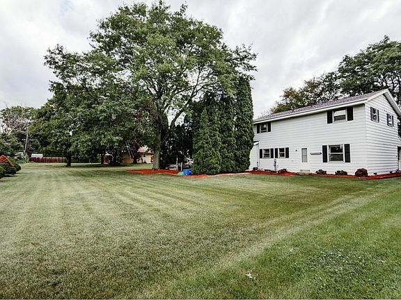 2nd image of 9263 N Carlotta Ln