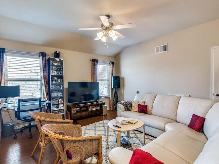1407 Country Creek Trl — Photo 8