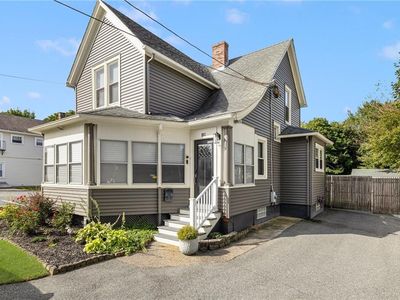 471 Oaklawn Ave, Cranston, RI, 02920