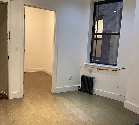 5th image of 9 Stanton St #2DA