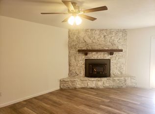 1424 E Hanover St, Springfield, MO 65804