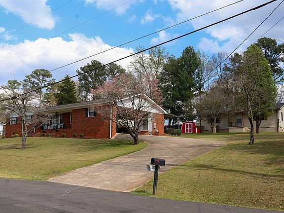 2nd image of 108 Oak Rd